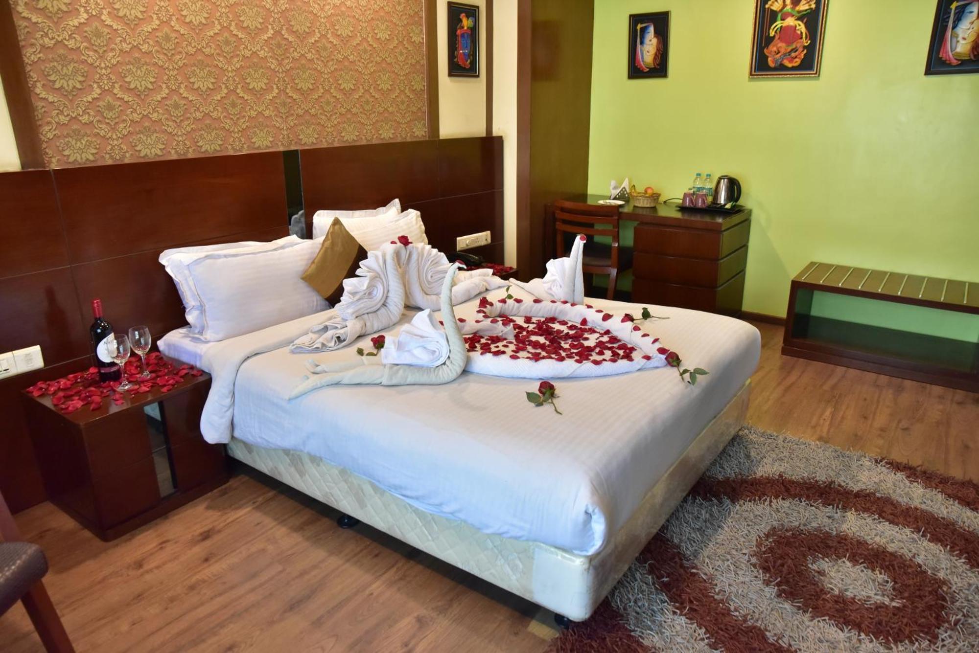Hotel Ambassador Chocolate Inn Kalyani Exterior photo